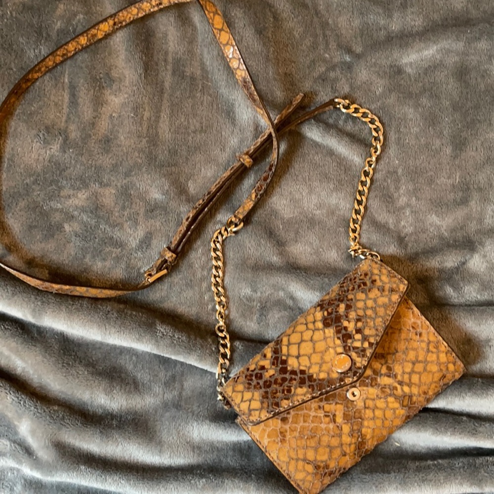 MICHAEL KORS Snakeskin Crossbody Bag / Wallet